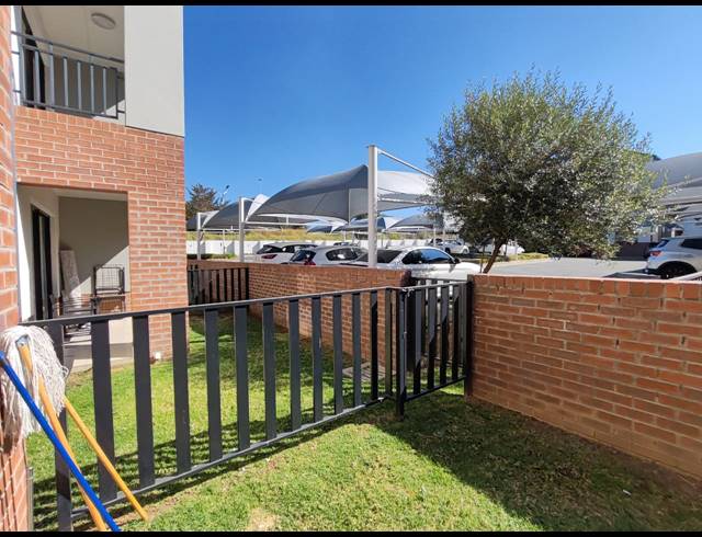 2 BEDROOM APARTMENT FOR SALE IN RANDPARK RIDGE